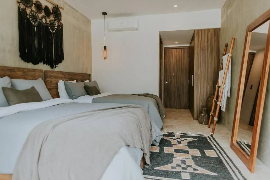 Cenote + Swim-Up + Luxury Condo Tulum Apartmán