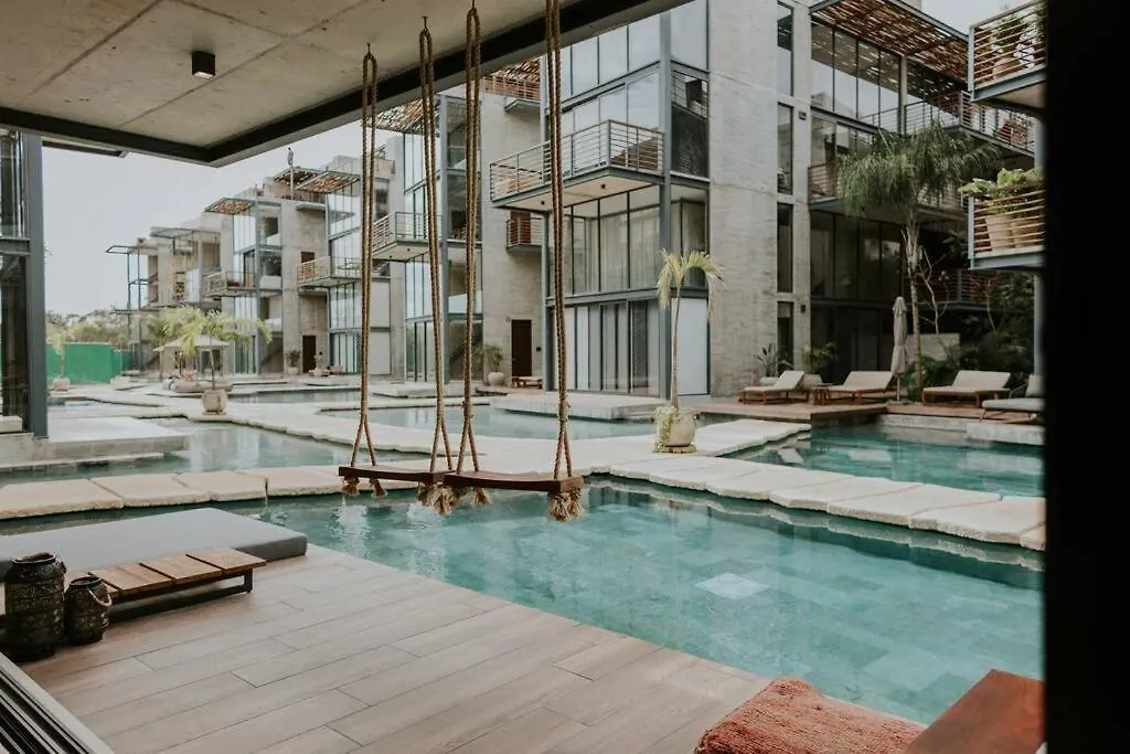 Cenote + Swim-Up + Luxury Condo Tulum 0*,